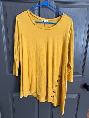 Women's Mustard Yellow Button-Accent Scoop Neck Tunic
